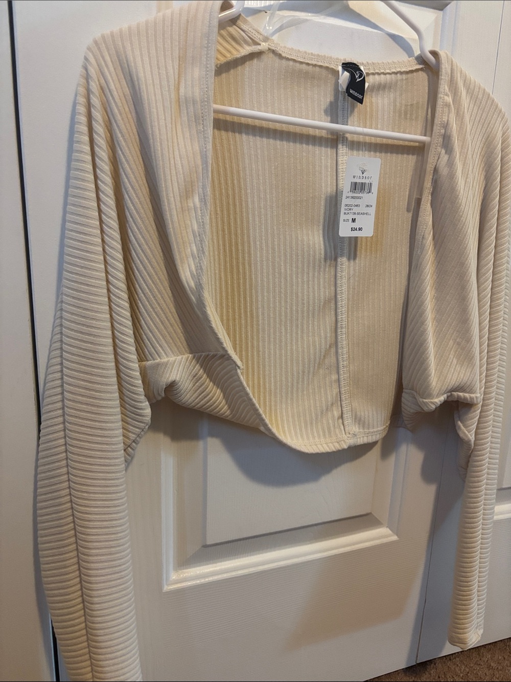 Windsor Ivory Ribbed Cropped Shrug - Picture 4 of 8